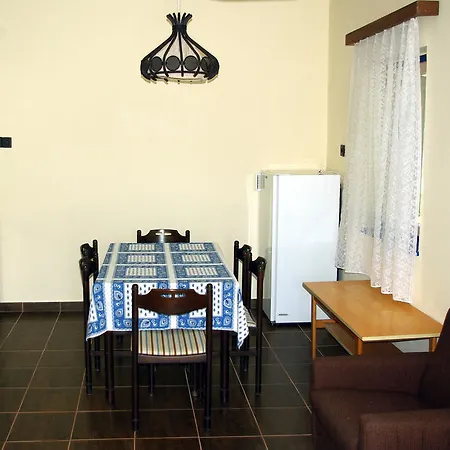 Vakantiepark Esthajnal *